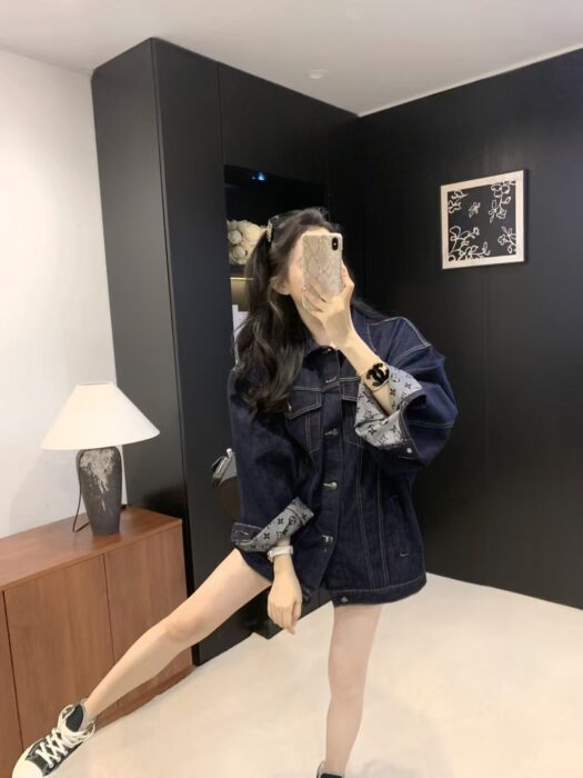 LV 一比一深色牛仔外套 女士休閒寬鬆百搭款｜歐美奢侈品精品推薦