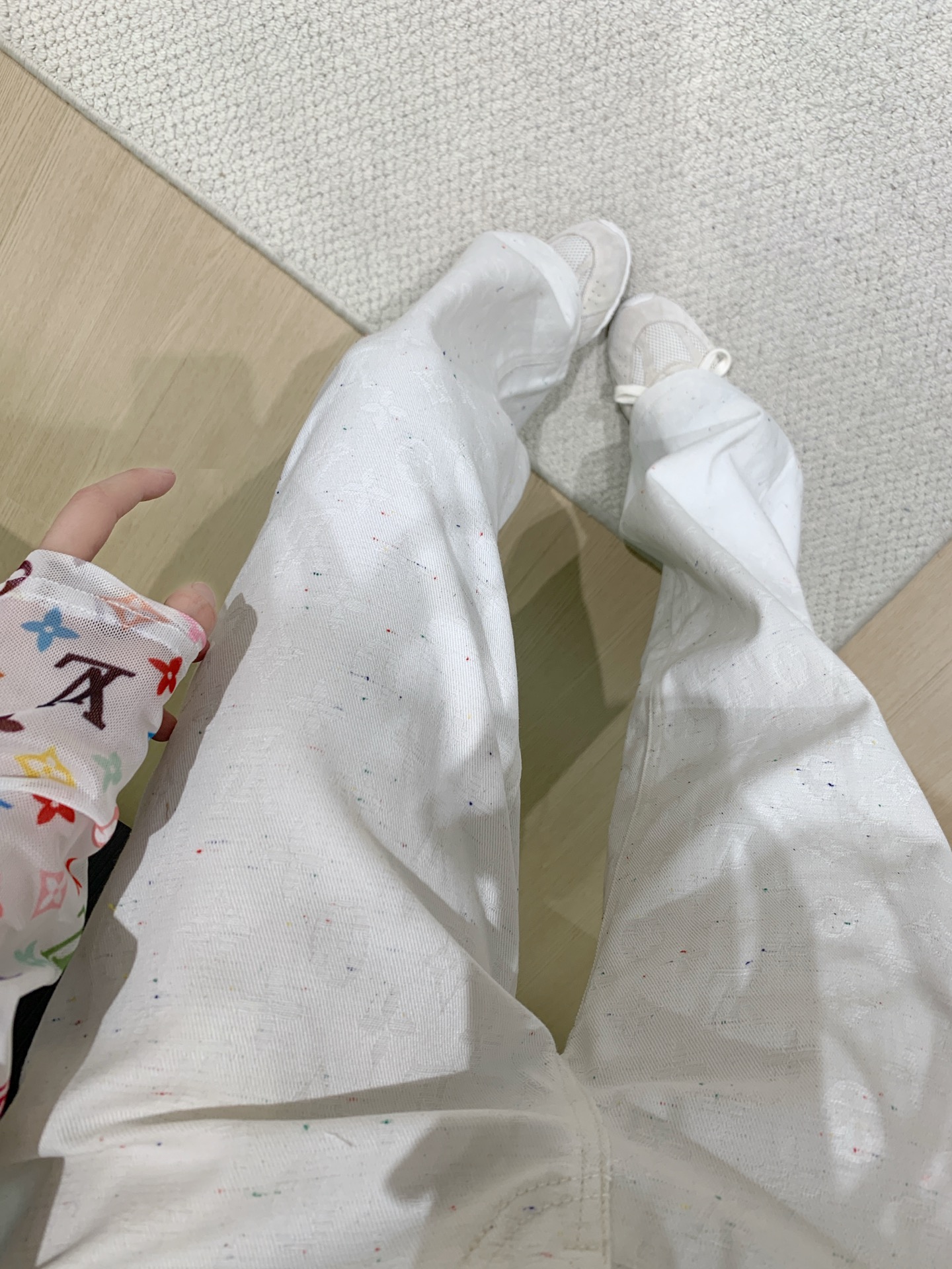 LV高仿女士白色牛仔褲直筒剪裁百搭時尚款｜歐美奢侈品精品推薦