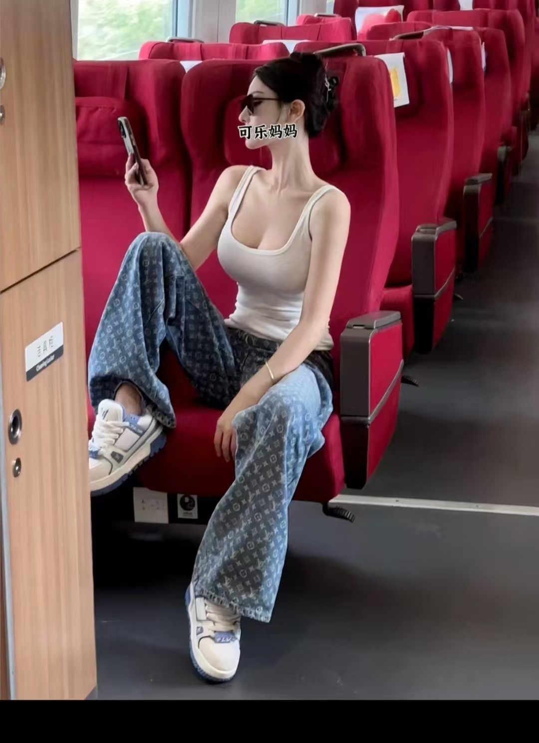 LV高仿女士牛仔褲喇叭褲寬鬆版型經典老花｜歐美奢侈品精品推薦