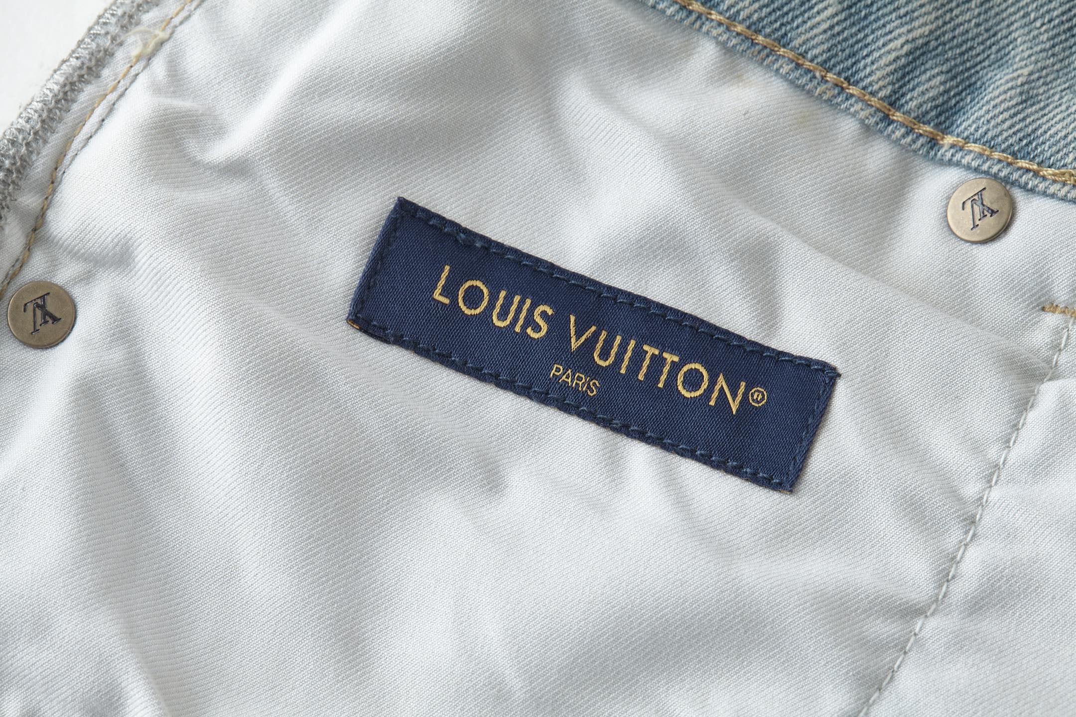 LV 高仿女士直筒牛仔褲淺色水洗休閒百搭款｜歐美奢侈品精品推薦