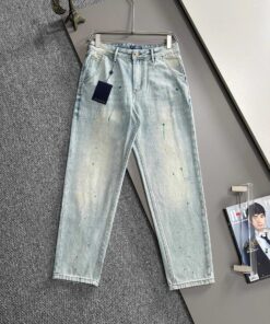 LV 高仿男士牛仔褲淺色手工潑漆設計潮流百搭款