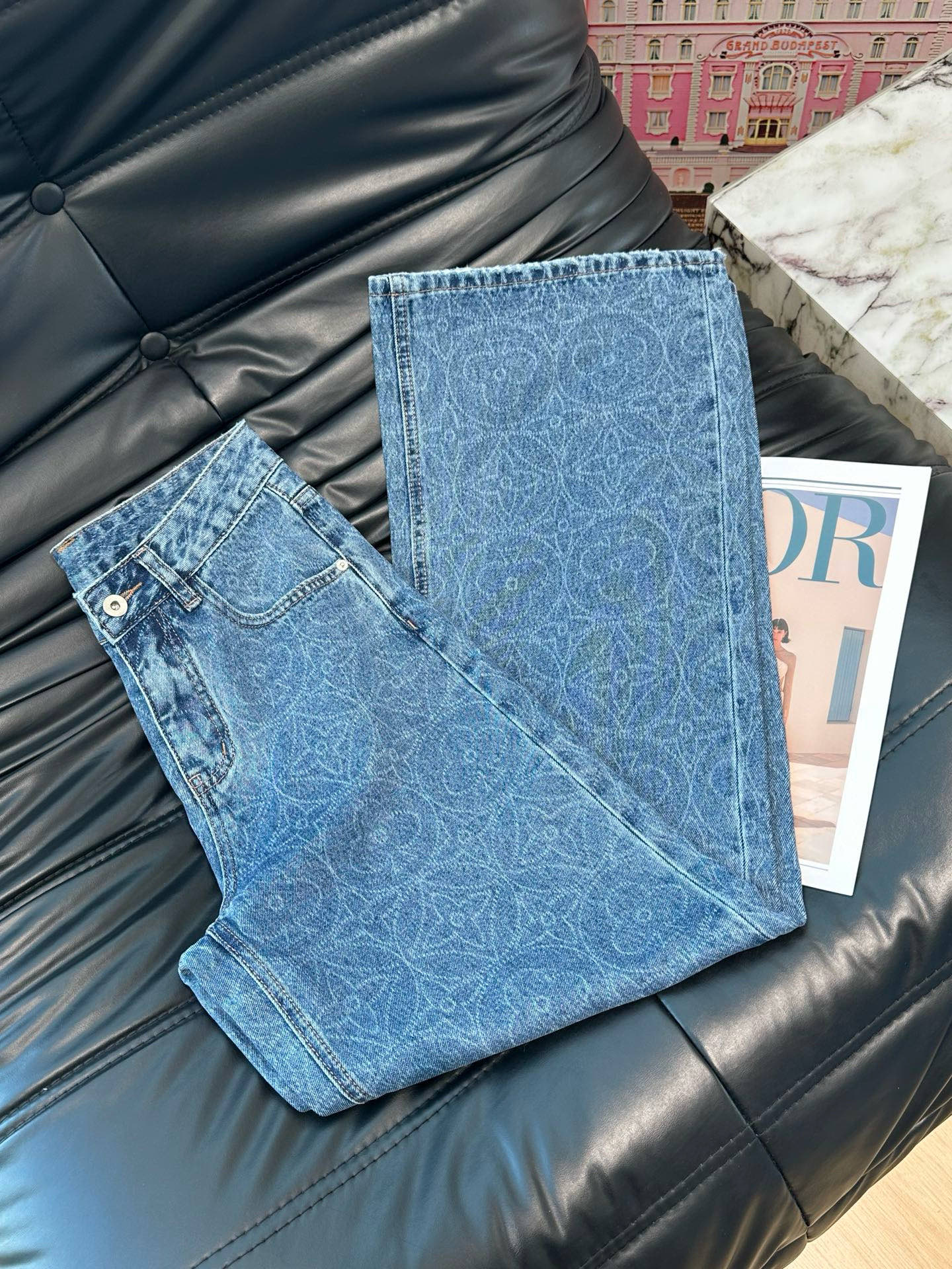 LV 原單牛仔長褲 Monogram暗紋 時尚百搭款｜歐美奢侈品精品推薦
