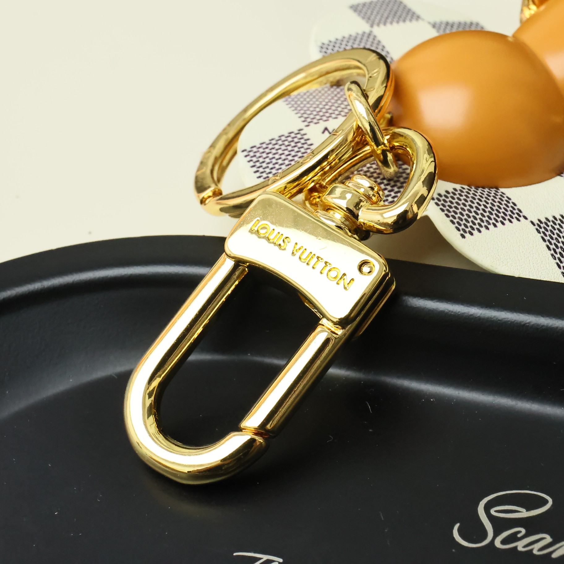 LV一比一裝飾鑰匙扣Monogram雕刻掛飾精品款｜歐美奢侈品精品推薦