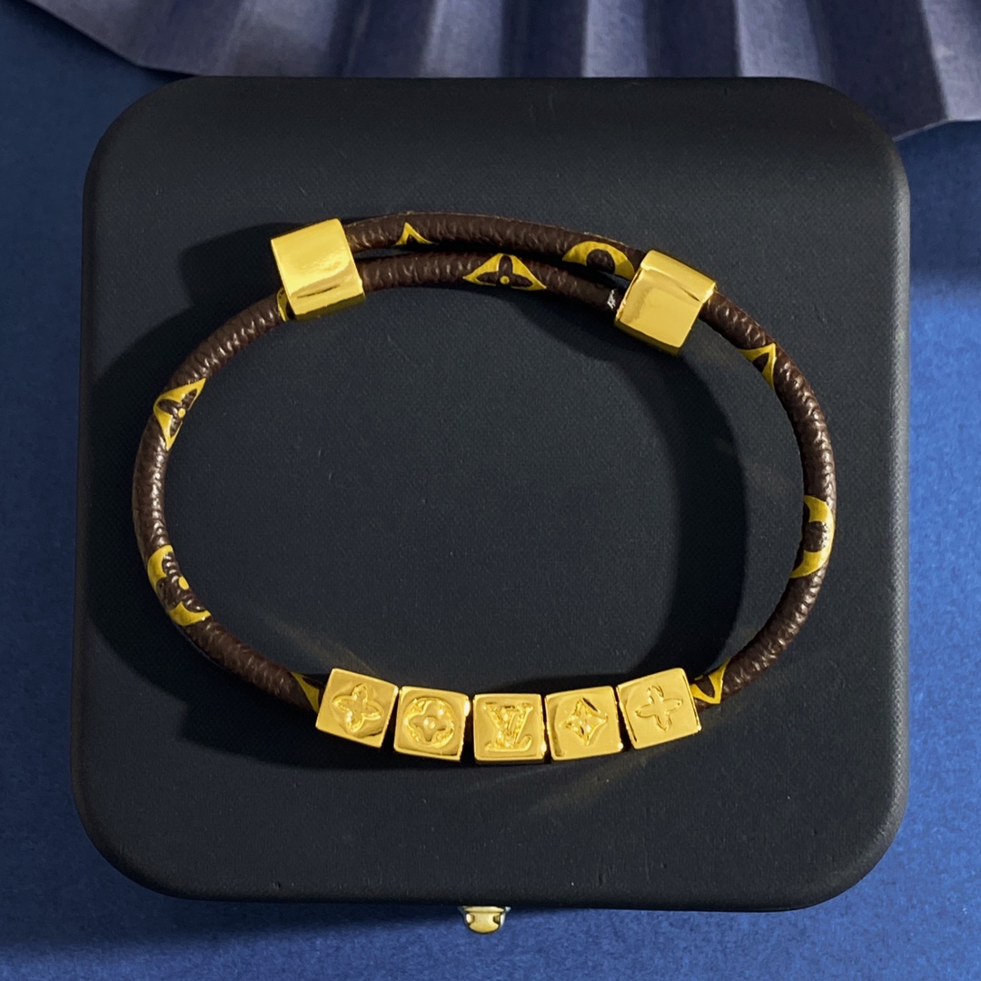 LV高仿Monogram皮繩方塊手環金色經典百搭飾品｜歐美奢侈品精品推薦