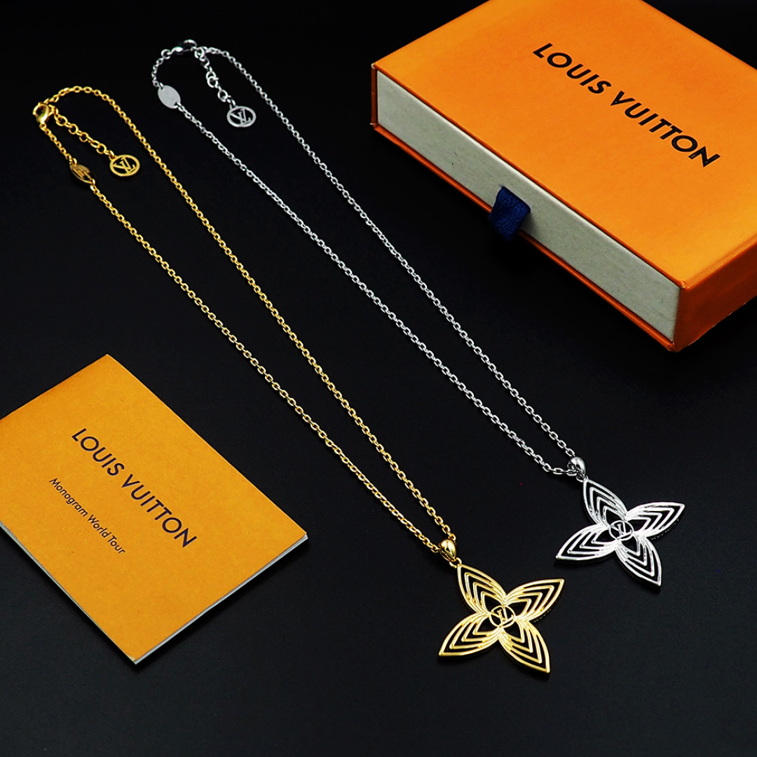 LV 原單四葉花瓣吊墜項鍊 金色精品飾品｜歐美奢侈品精品推薦