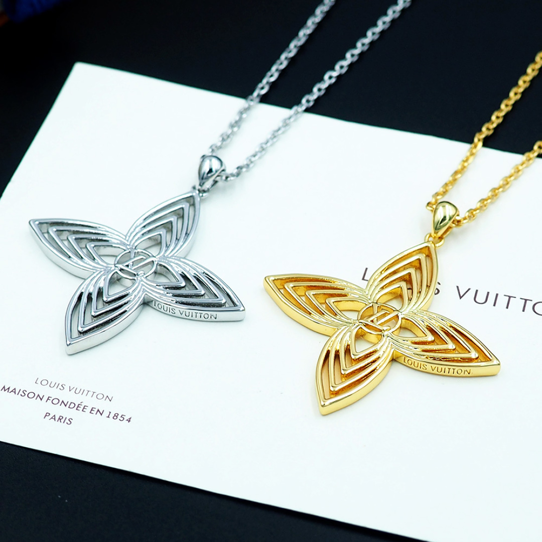 LV 原單四葉花瓣吊墜項鍊 金色精品飾品｜歐美奢侈品精品推薦