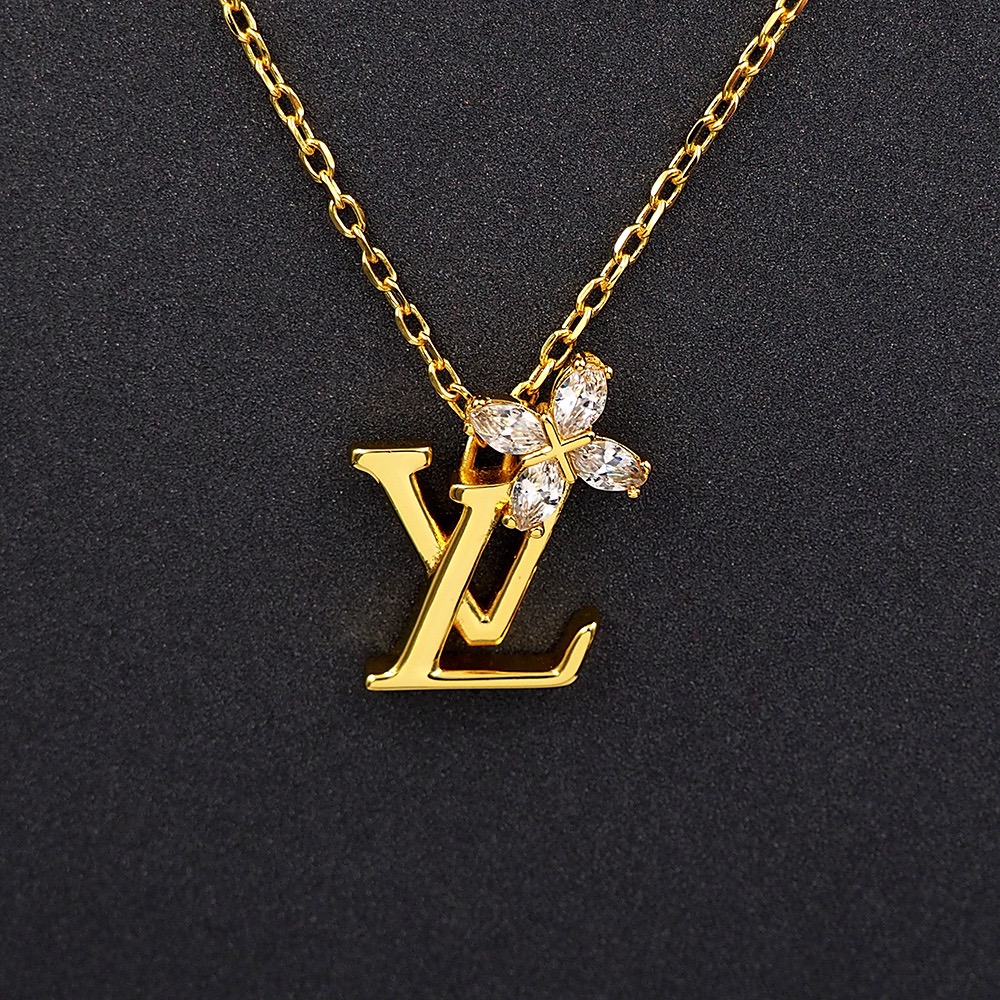 LV金色Logo鑽飾項鍊 奢華優雅百搭｜歐美奢侈品精品推薦