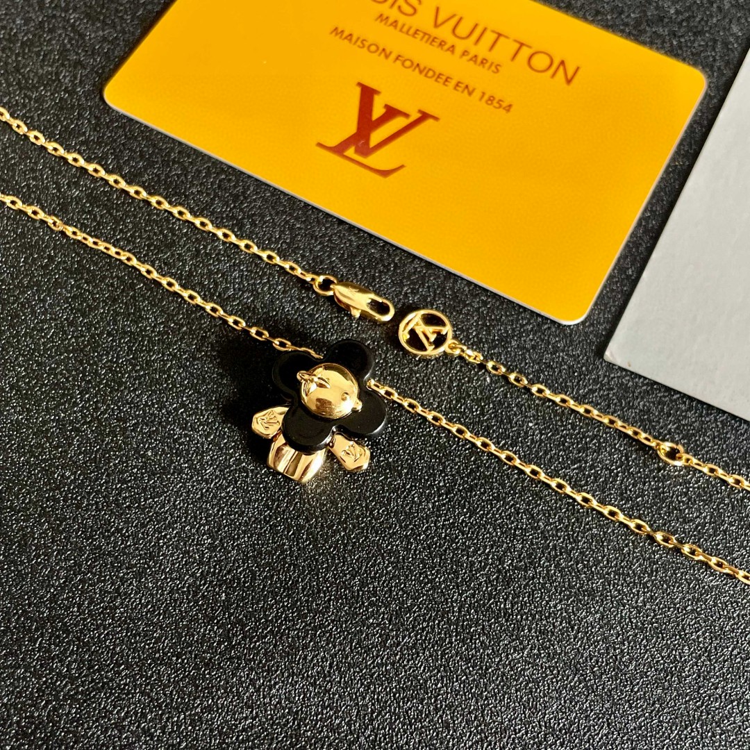 LV高仿女士花卉吊坠项链 优雅百搭时尚造型｜歐美奢侈品精品推薦