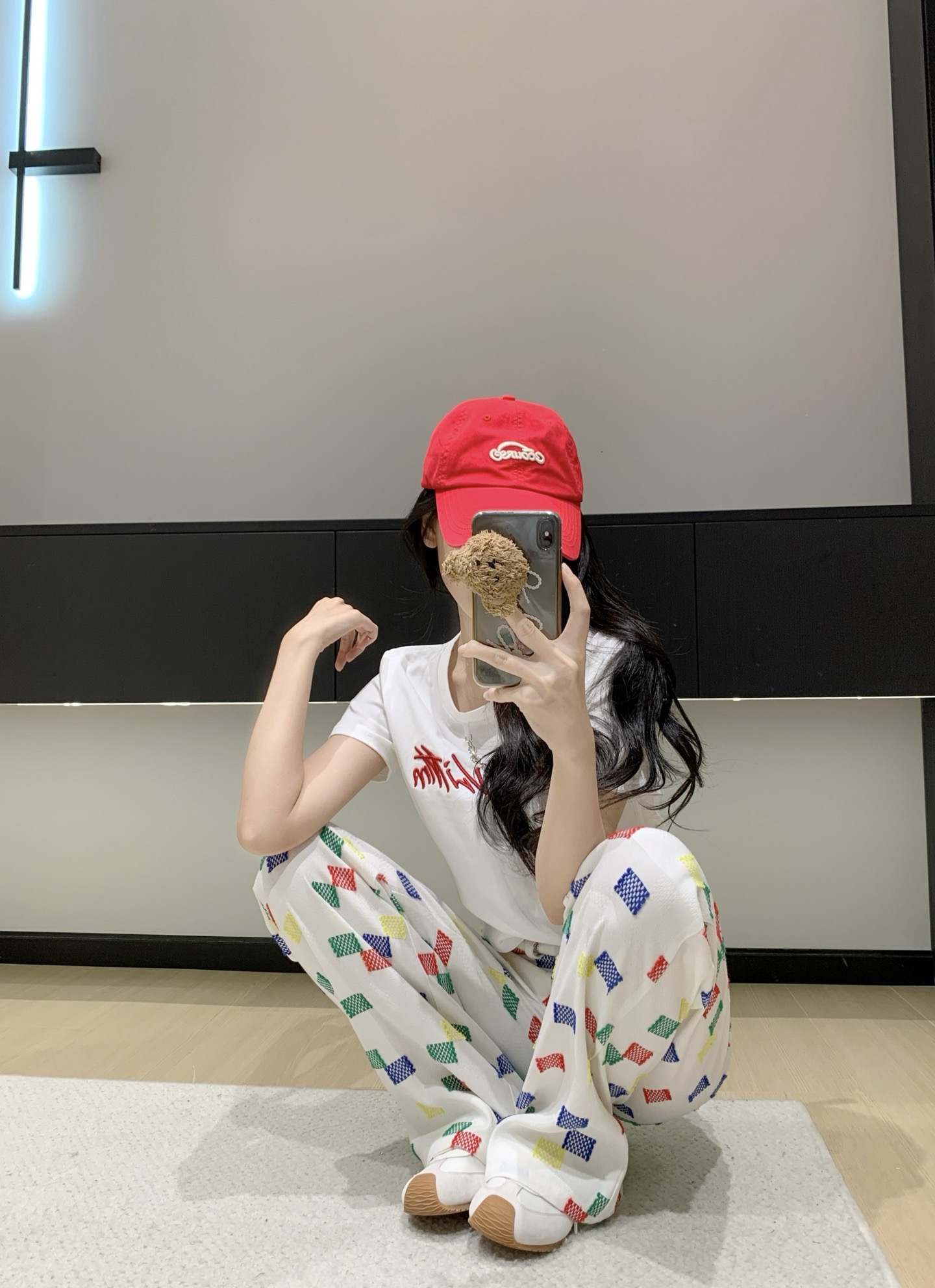 LV高仿女士白色彩色方塊印花直筒褲時尚休閒款｜歐美奢侈品精品推薦
