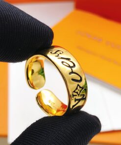 LV高仿金色開口戒指Monogram雕刻簡約時尚款