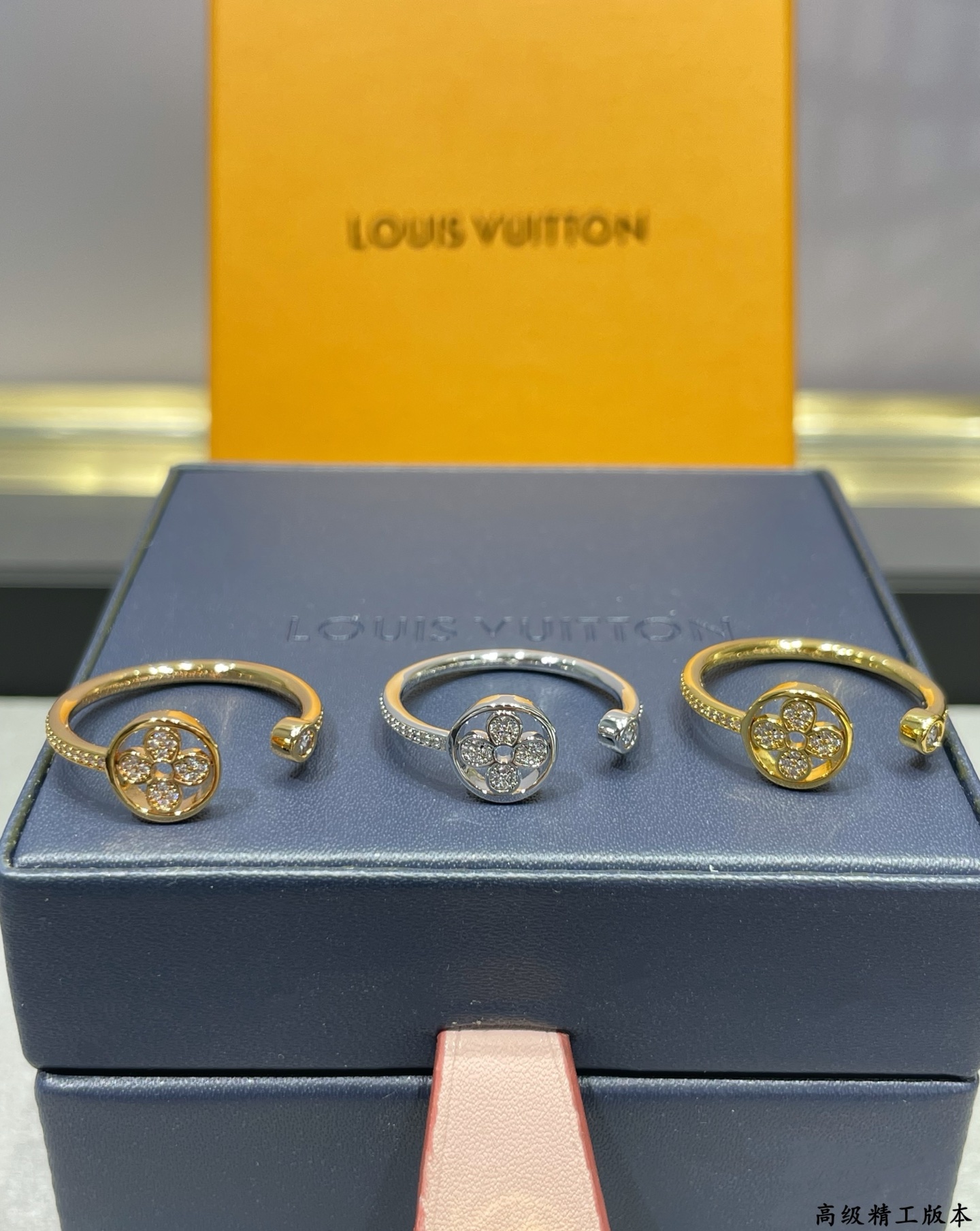 LVA貨女士金色圓形滿鑽花形開口戒指精緻典雅百搭款｜歐美奢侈品精品推薦