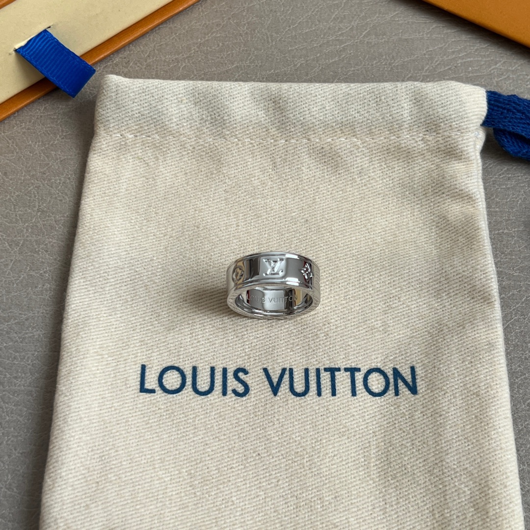 LV Monogram寬版戒指 銀色高仿時尚情侶款｜歐美奢侈品精品推薦
