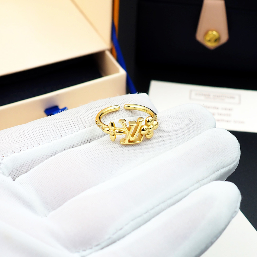 LV Monogram金色開口戒指 時尚百搭精緻設計｜歐美奢侈品精品推薦