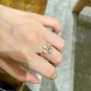 LV 高仿女士四葉花型鑽戒 奢華鋯鑽點綴 典雅百搭｜歐美奢侈品精品推薦