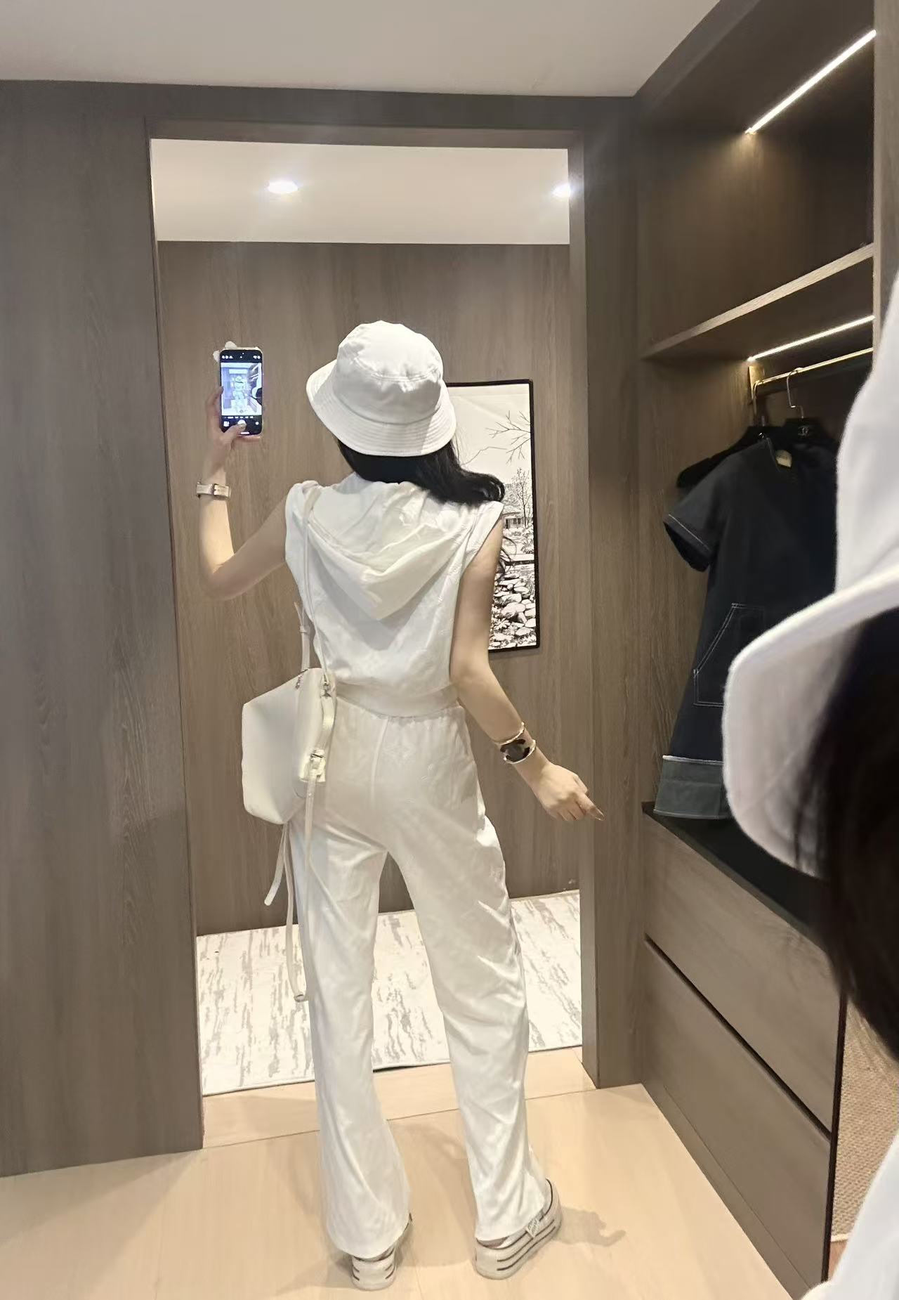 LV一比一女士白色休閒套裝夏季背心抽繩長褲時尚款｜歐美奢侈品精品推薦