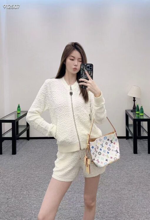 LV 精品仿製白色立體紋女士運動套裝時尚百搭款