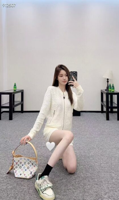 LV 精品仿製白色立體紋女士運動套裝時尚百搭款｜歐美奢侈品精品推薦