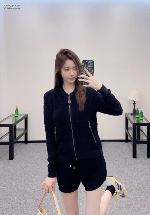LV 精品仿製白色立體紋女士運動套裝時尚百搭款｜歐美奢侈品精品推薦