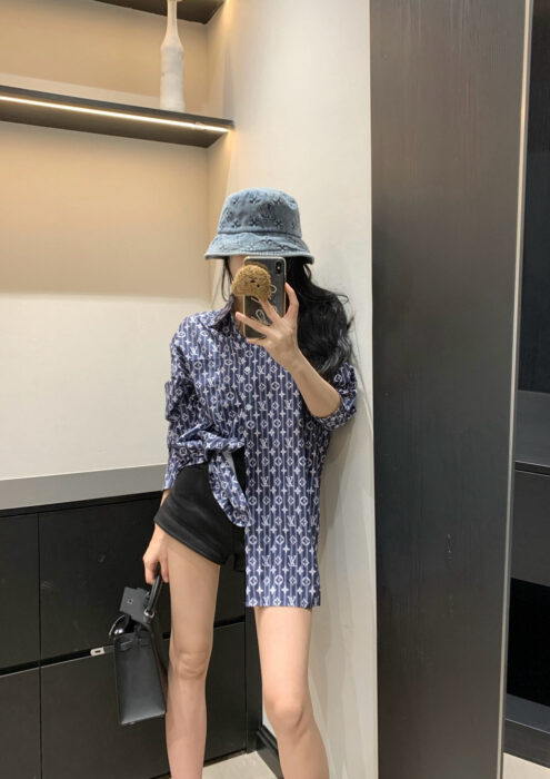 LV 原單藍白滿印襯衫 女士寬鬆時尚休閒款｜歐美奢侈品精品推薦