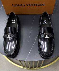 LV高仿皮鞋漆皮拼接老花元素綜合款復刻設計