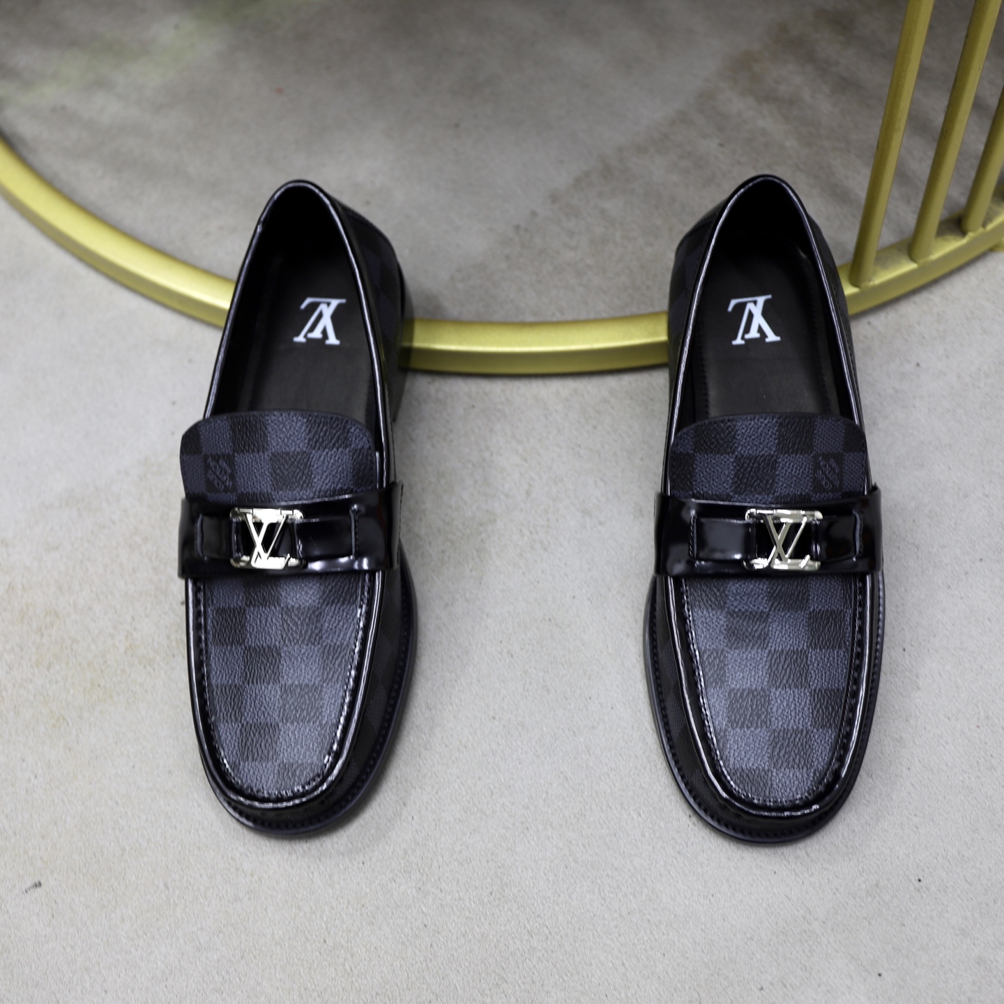 Louis Vuitton 高仿深灰老花運動鞋 厚底拼接百搭休閒款｜歐美奢侈品精品推薦