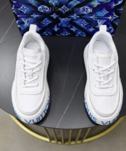 LV高仿白色厚底運動鞋藍標字樣清新配色人氣款