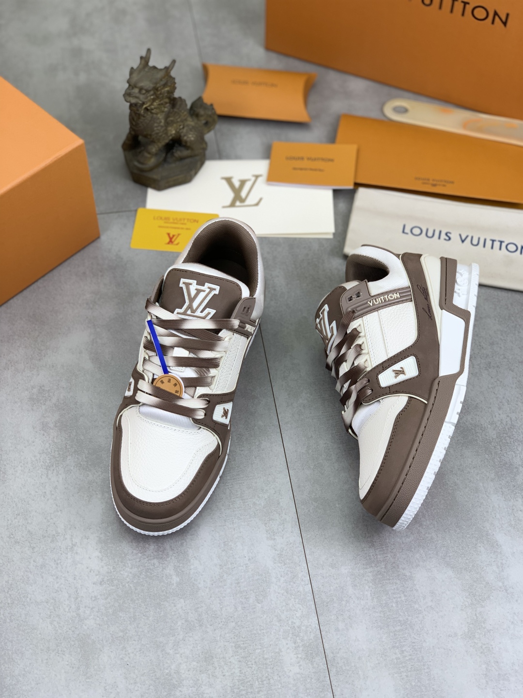 LV A貨男士咖啡撞色拼接鞋 復古低筒設計實穿推薦｜歐美奢侈品精品推薦