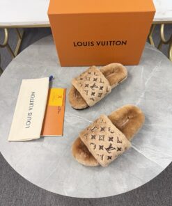 LV高仿女款毛毛拖鞋淺駝色Monogram柔軟舒適