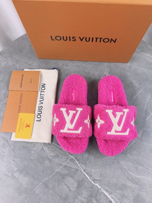 LV原單女款毛毛拖鞋亮粉色大Logo溫暖舒適款