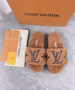 LV高仿女款毛毛拖鞋焦糖色Logo復古時尚設計