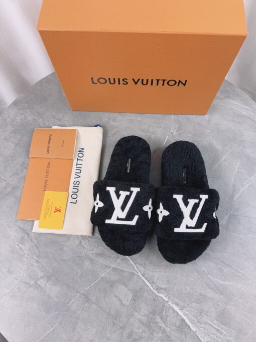 LV原單女款毛毛拖鞋黑色白Logo簡約大方百搭款
