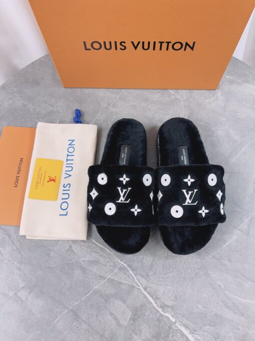 LV高仿女款毛毛拖鞋黑色刺繡Logo細節精緻款