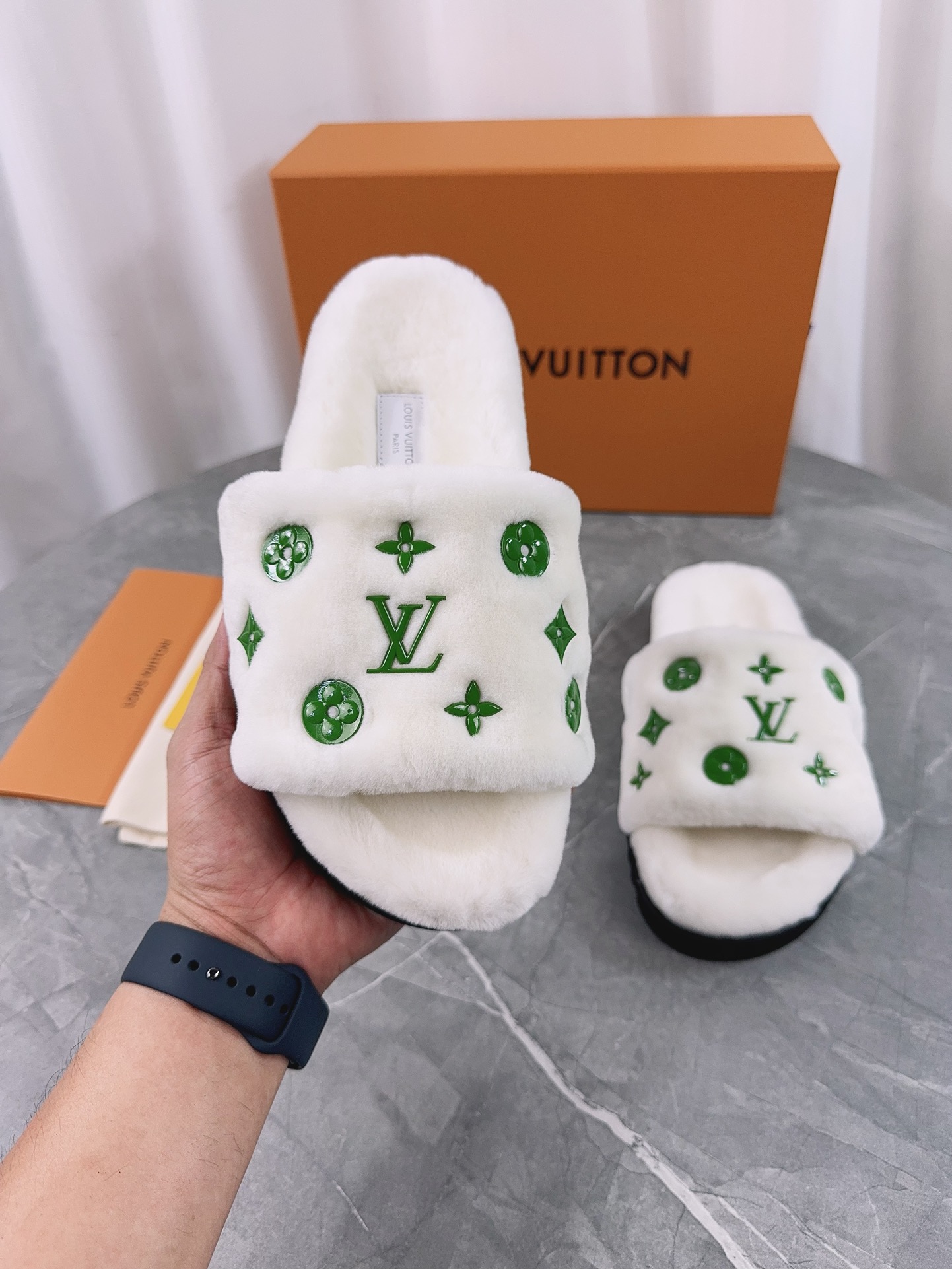 LV原單毛毛拖鞋女款經典綠色元素百搭推薦｜歐美奢侈品精品推薦