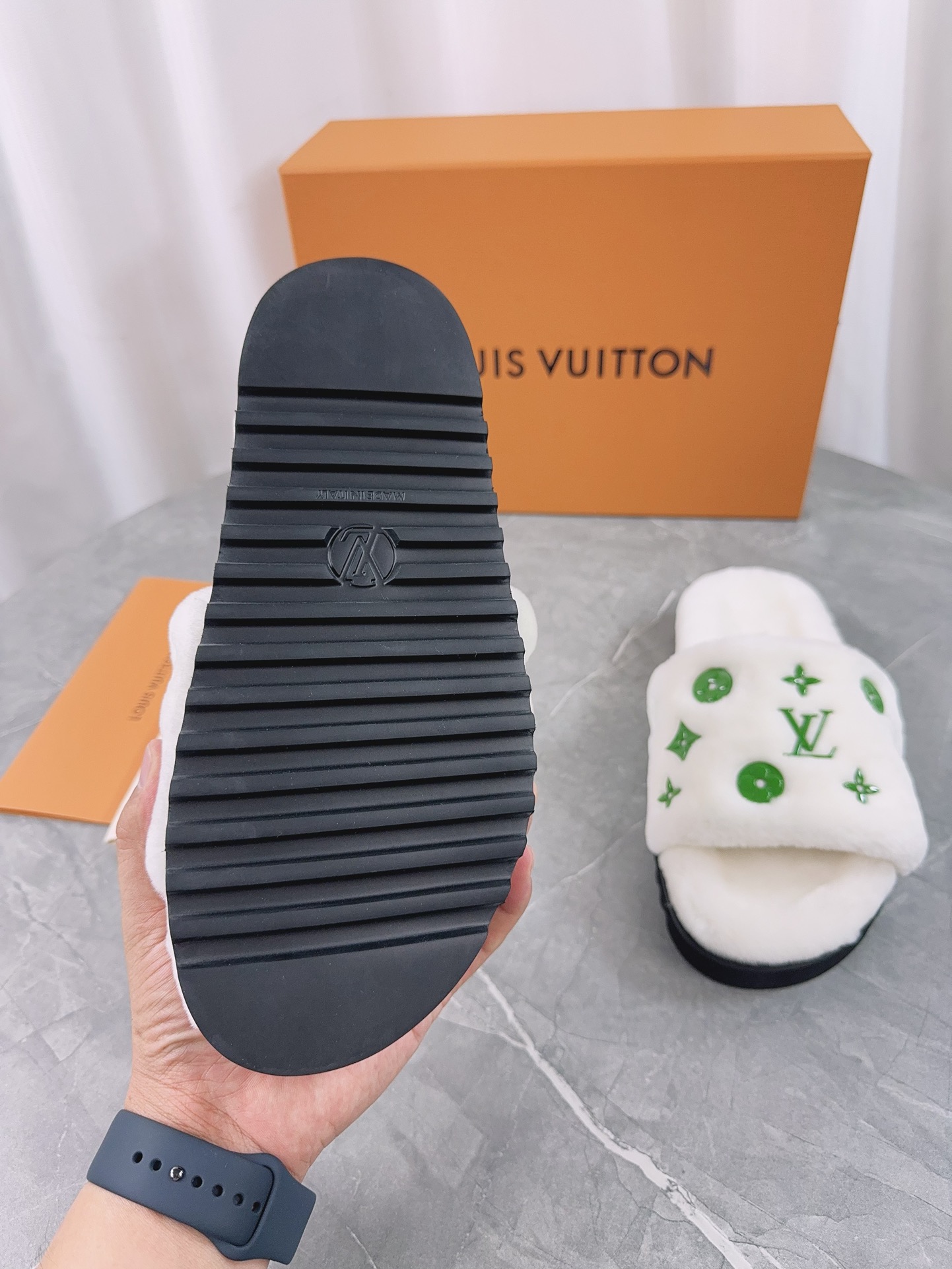 LV原單毛毛拖鞋女款經典綠色元素百搭推薦｜歐美奢侈品精品推薦