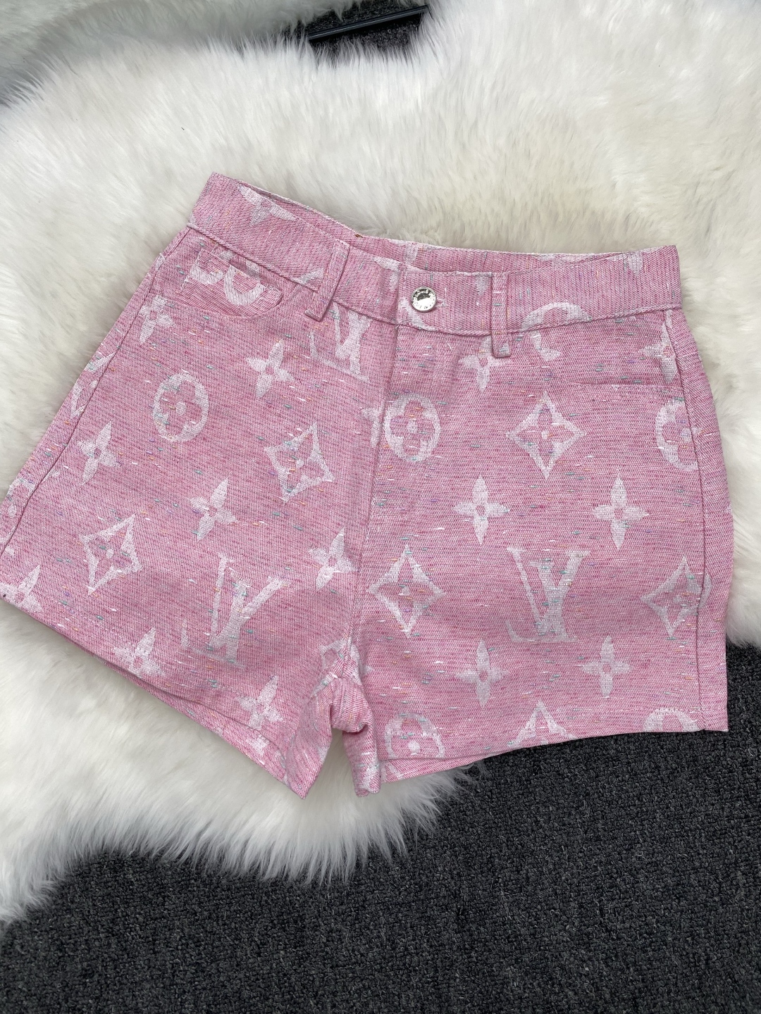 LV一比一女士粉色Monogram針織短褲甜美百搭款｜歐美奢侈品精品推薦