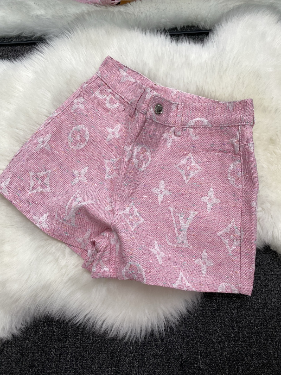 LV一比一女士粉色Monogram針織短褲甜美百搭款｜歐美奢侈品精品推薦