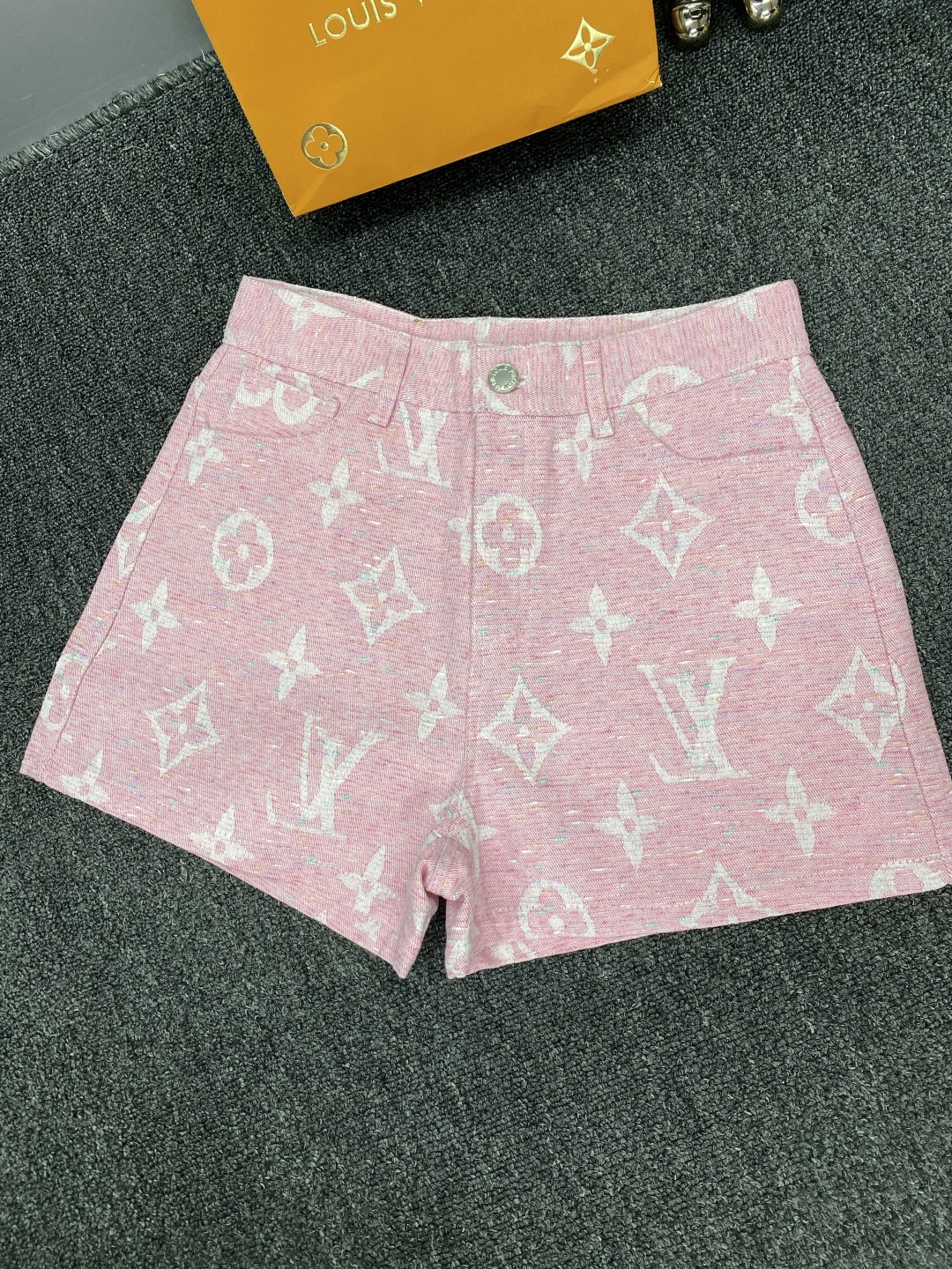 LV一比一女士粉色Monogram針織短褲甜美百搭款｜歐美奢侈品精品推薦