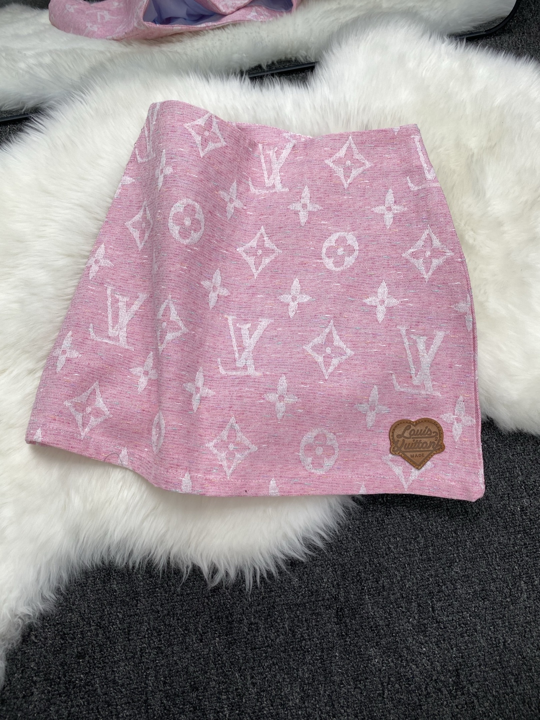LV A貨女士粉色Monogram針織短裙皮標點綴甜美款｜歐美奢侈品精品推薦