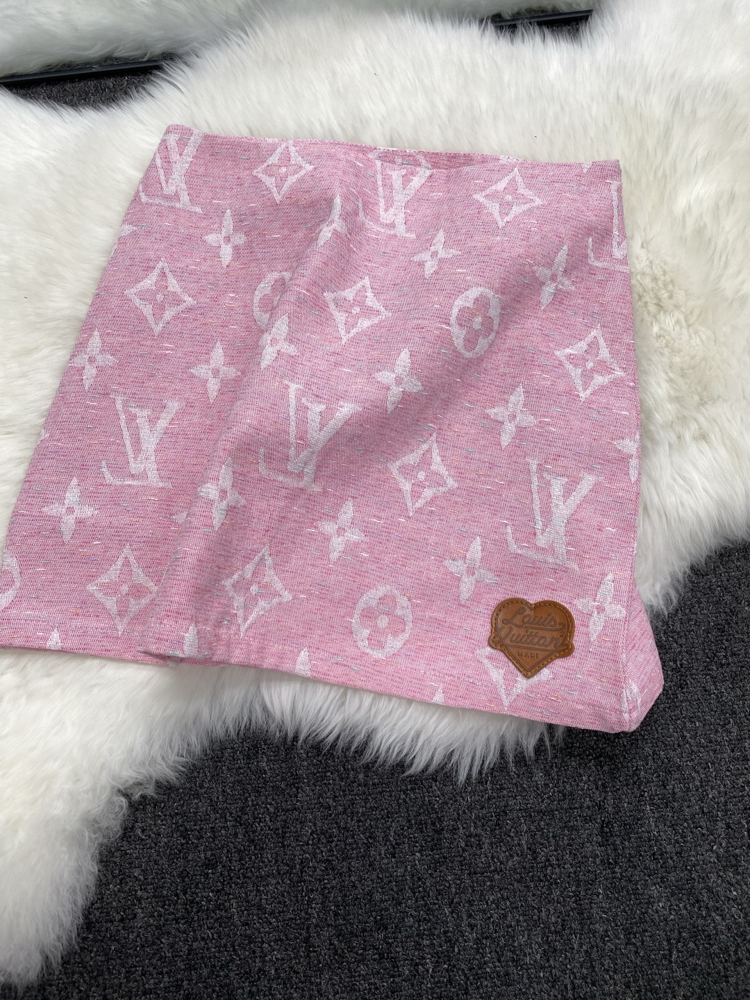 LV A貨女士粉色Monogram針織短裙皮標點綴甜美款｜歐美奢侈品精品推薦