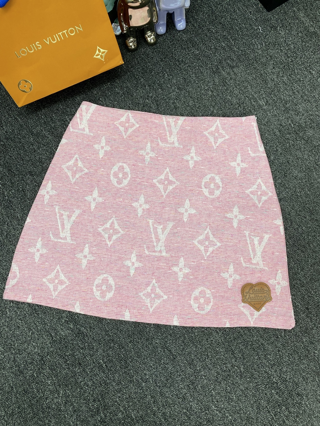 LV A貨女士粉色Monogram針織短裙皮標點綴甜美款｜歐美奢侈品精品推薦
