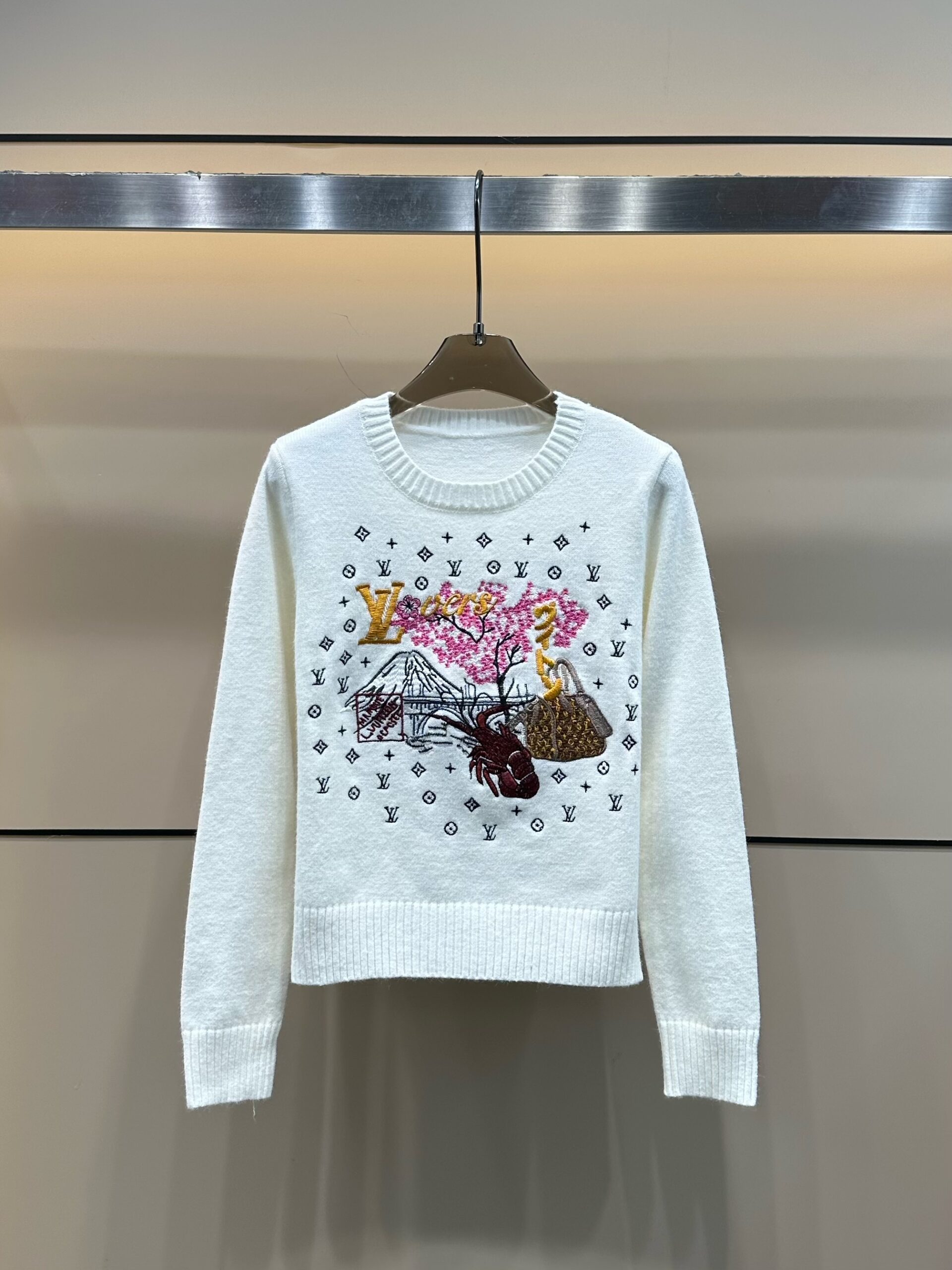 LV 原單刺繡毛衣 白色圓領櫻花包款設計｜歐美奢侈品精品推薦