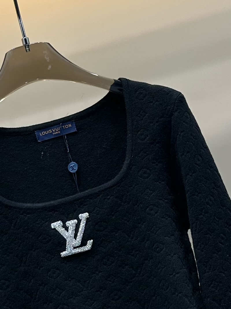 LV高仿女士白色方領長袖短版上衣時尚修身款｜歐美奢侈品精品推薦