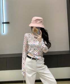 LV 精品仿製女士長袖上衣白色透視彩色Logo時尚修身款