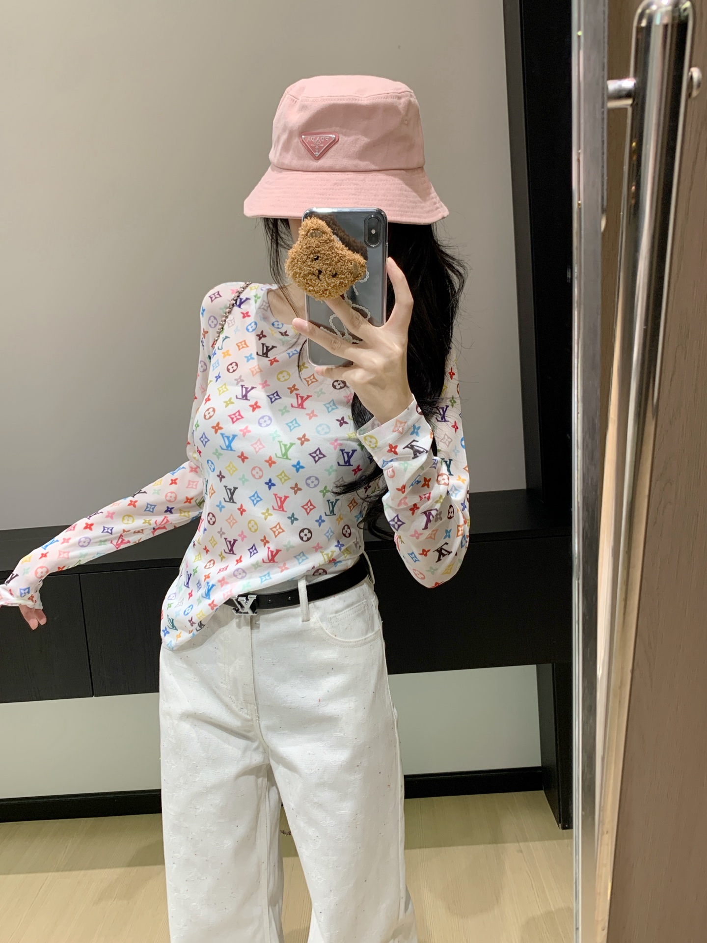 LV 精品仿製女士長袖上衣白色透視彩色Logo時尚修身款｜歐美奢侈品精品推薦