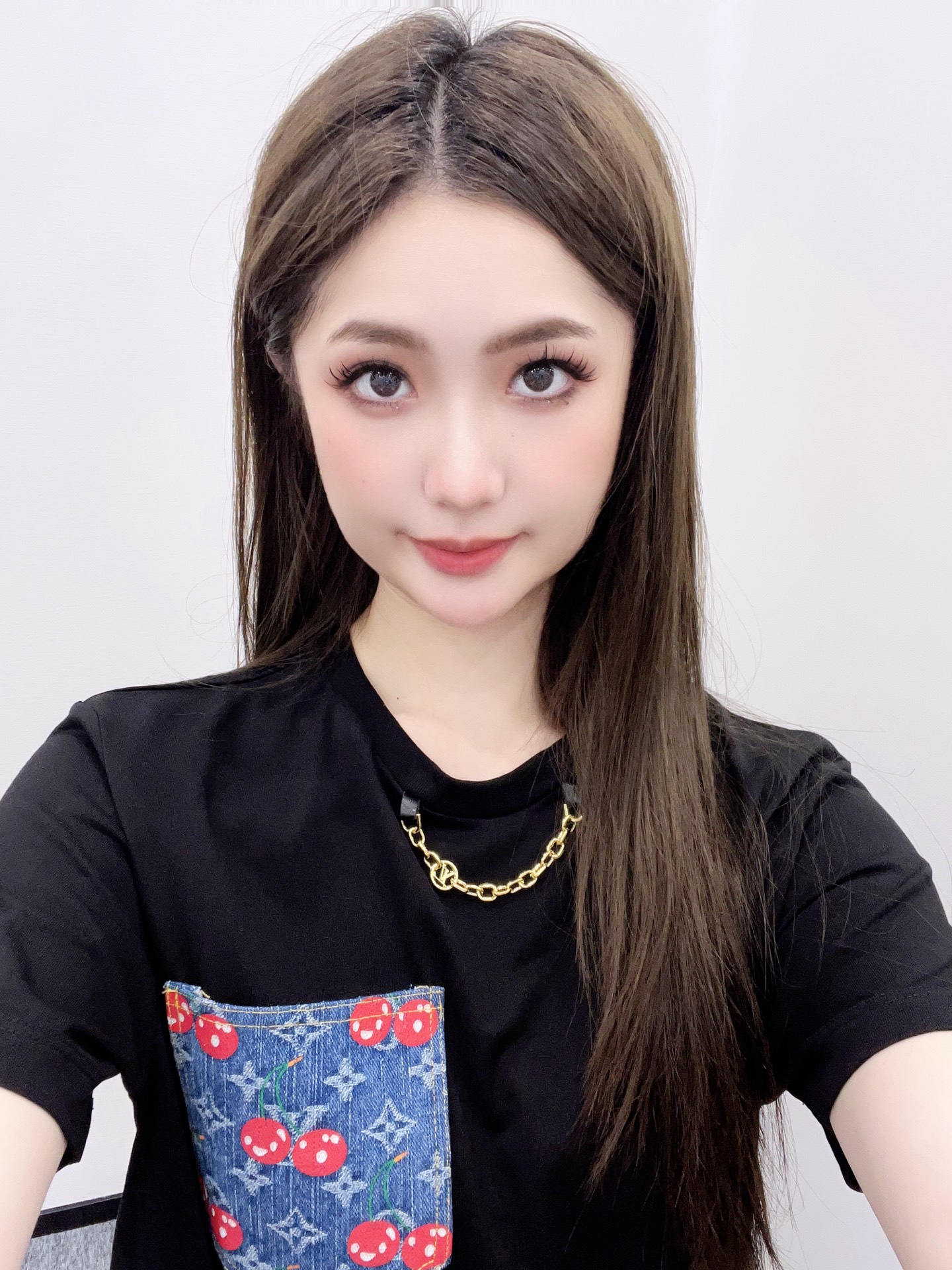 LV高仿女款T恤牛仔口袋設計櫻桃圖案俏皮百搭｜歐美奢侈品精品推薦