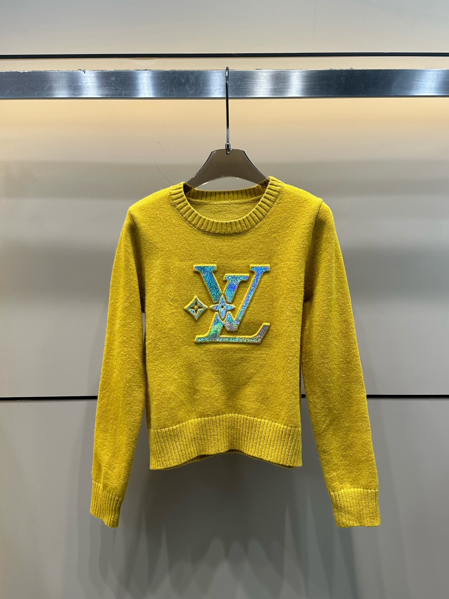 LV A貨女士亮片Logo長袖針織毛衣百搭時尚款｜歐美奢侈品精品推薦