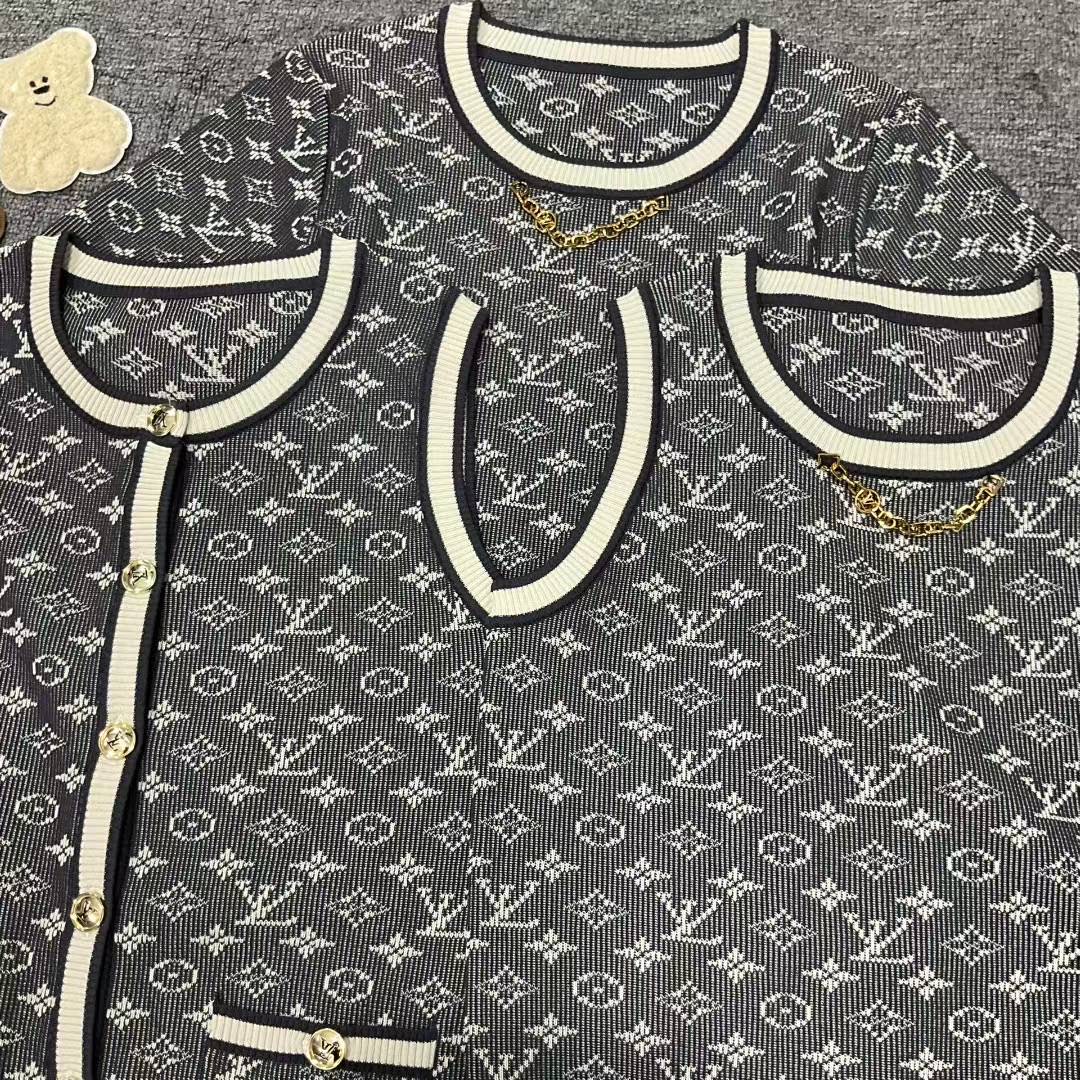 LV一比一女士針織背心法式優雅排釦設計｜歐美奢侈品精品推薦