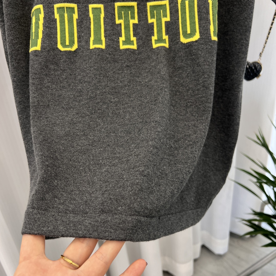 LV精品仿製男女款短袖T恤灰色爪印潮流設計｜歐美奢侈品精品推薦