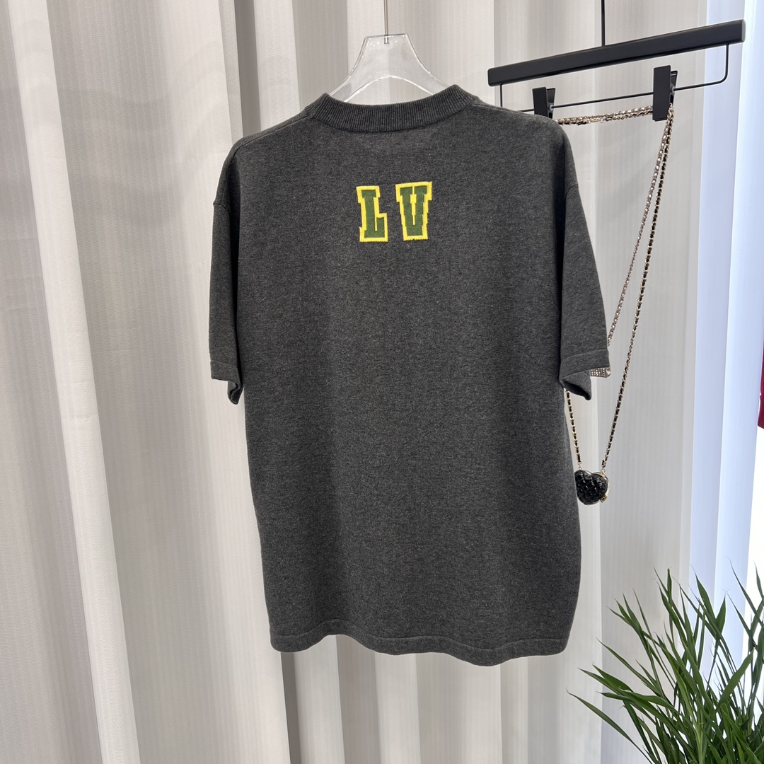 LV精品仿製男女款短袖T恤灰色爪印潮流設計｜歐美奢侈品精品推薦