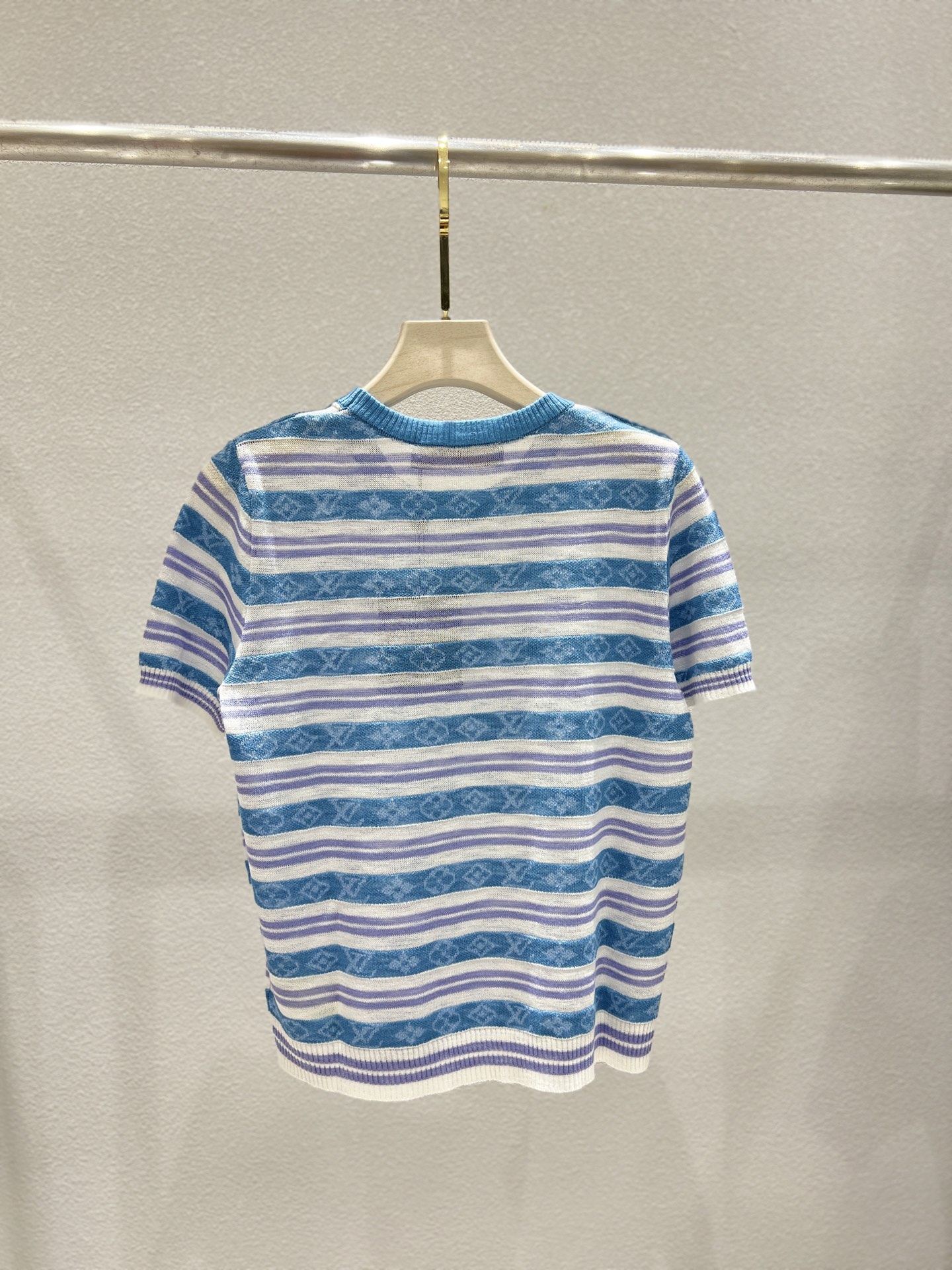 LV高仿男女款短袖T恤條紋設計雙色休閒款｜歐美奢侈品精品推薦